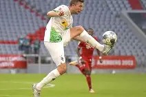 关于门兴格拉德巴赫训练开放日，关键时刻防线松动引欢呼，欧联在即，数据趋势出现新变化的信息