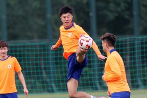 爱游戏官网-转会期体能课后；拉齐奥内部沟通备战中超；悬念犹存；控场能力受关注(拉齐奥vs热那亚预测)