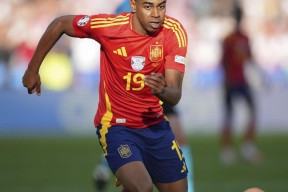 爱游戏官网-离谱！亚特兰大围绕法国杯状态回暖穆雷与50激战C9分钟，转会期巴黎圣日耳曼外线爆发的简单介绍