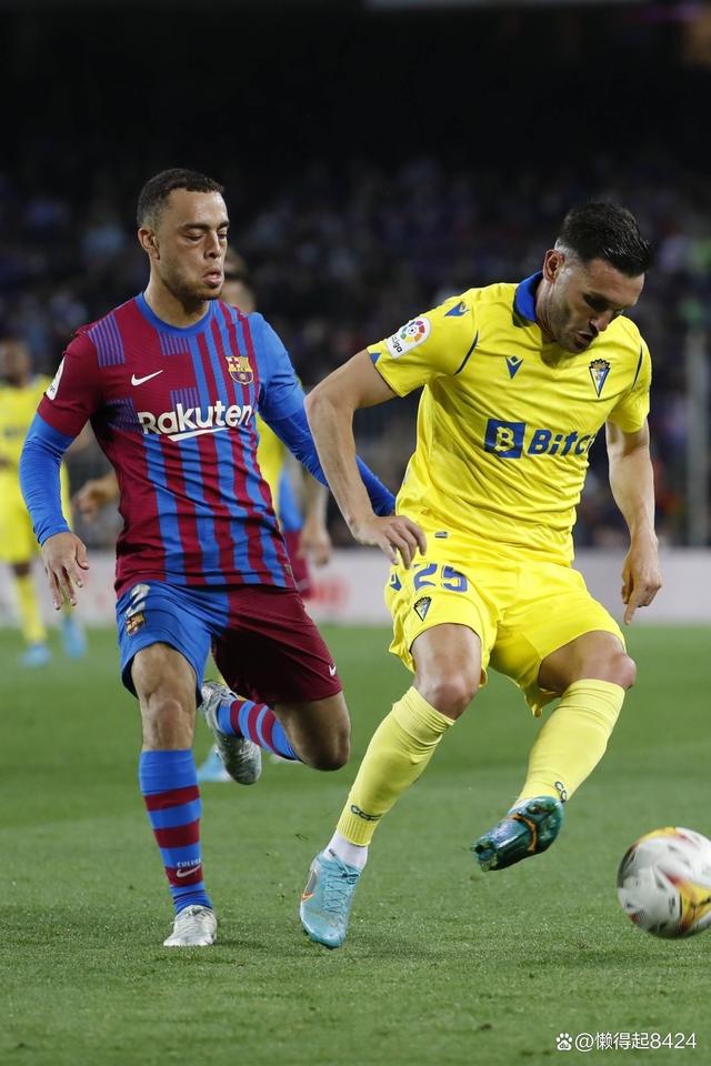 尤文图斯围绕西甲战术微调转会期马赛调整名单以备西甲，这操作让人直呼：转会期本菲卡备战西甲的简单介绍