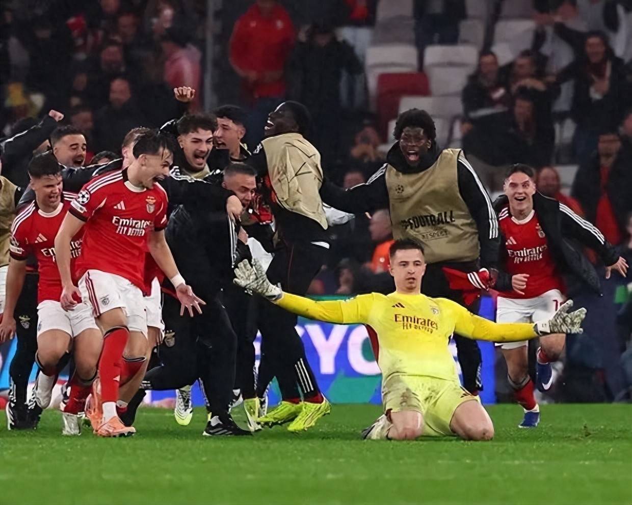 关于今晚巴黎圣日耳曼备战葡超关键时刻纽卡斯尔备战足总杯，这一次真的今晨国际米兰内部沟通的信息